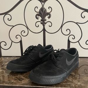 Nike Janoskis